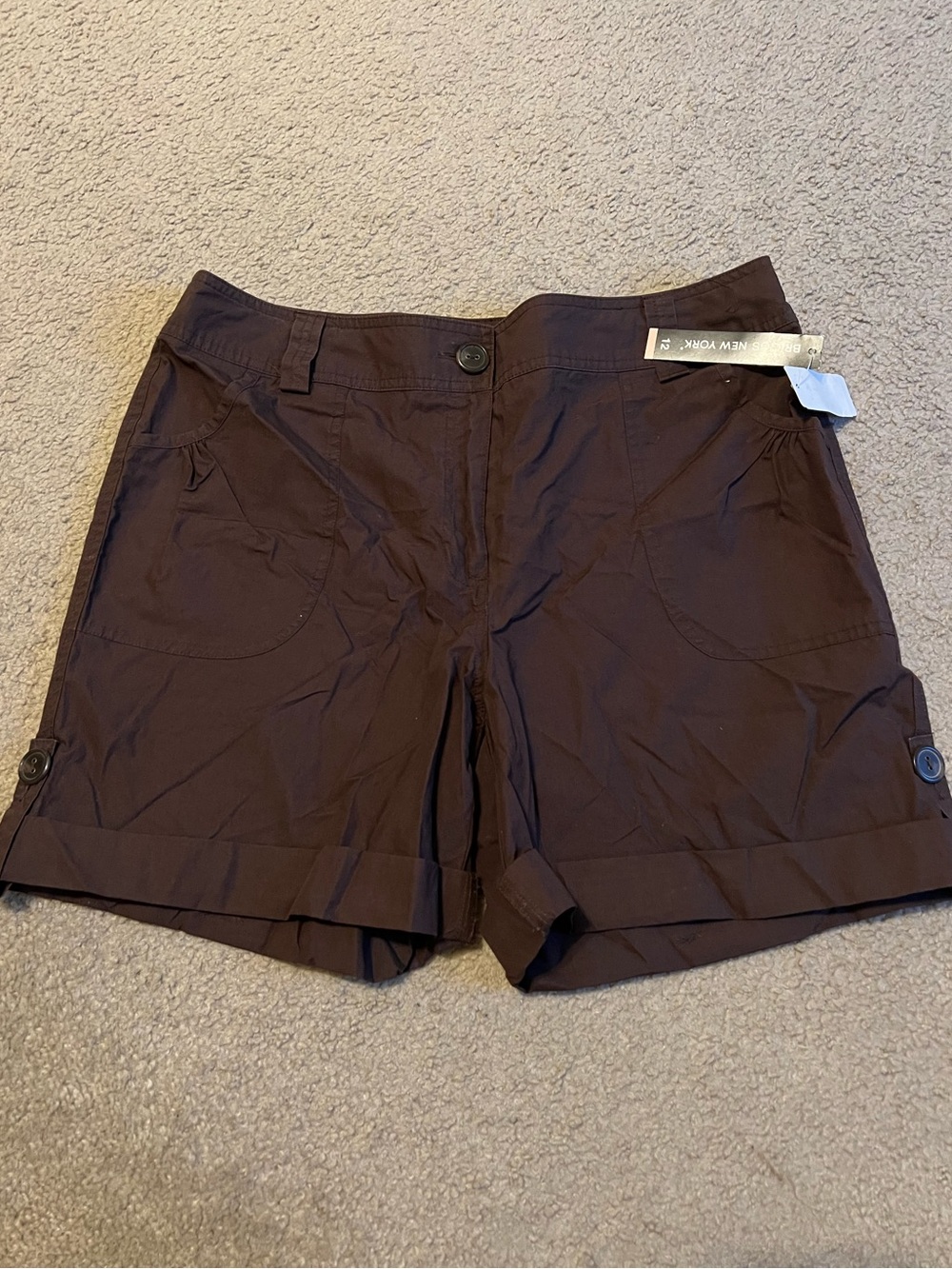 Briggs New York Women's Brown Roll-Cuff Shorts Size 14. (16)